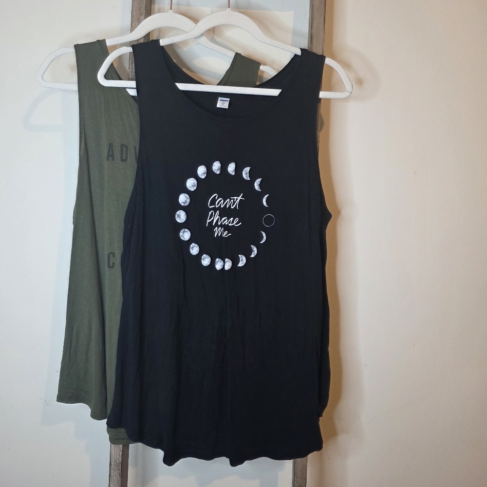⭐️40% Off⭐️ Old Navy Tank Tops - Set of 3 - Picture 7 of 11